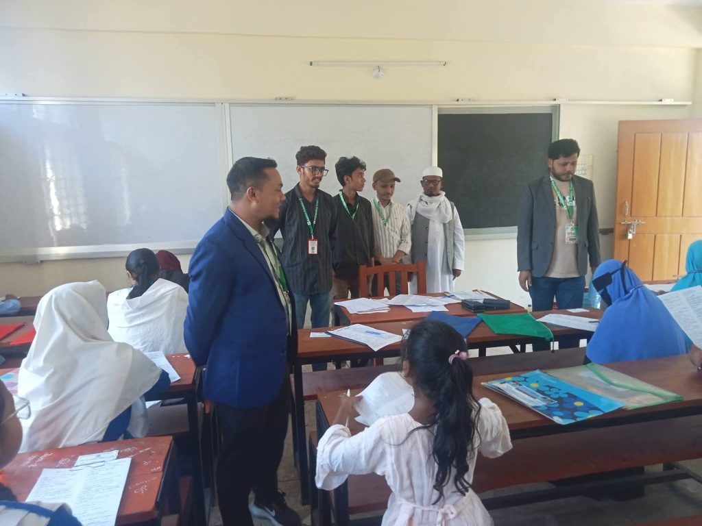 সাতকানিয়ায় রেইনবো মেধা বৃত্তি পরীক্ষা অনুষ্ঠিত, অংশ নেয় ৫ শতাধিক শিক্ষার্থী