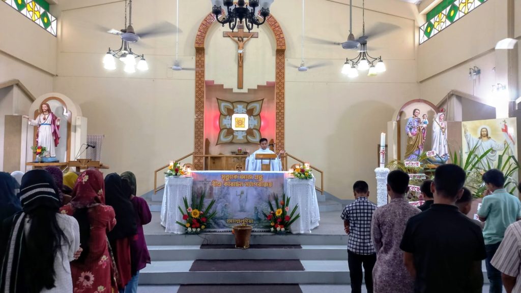বান্দরবানে নানা আয়োজনে পালিত হচ্ছে খ্রিস্টান সম্প্রদায়ের ইস্টার সানডে